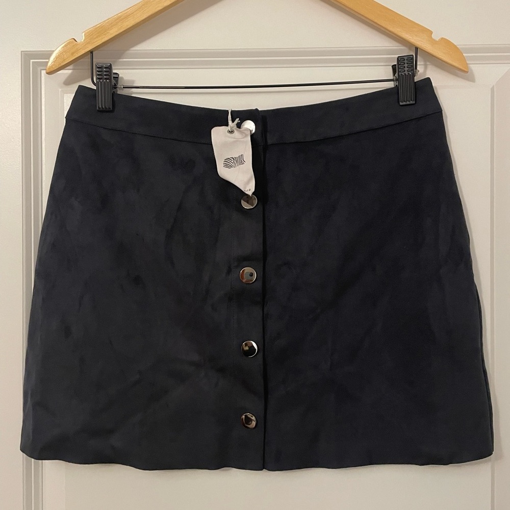 NWT Naked Zebra Button-Front Suede Feel Skirt